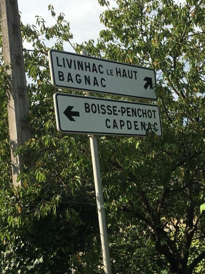 Gite:"Sur Le Chemin" Livinhac-le-Haut Bagian luar foto